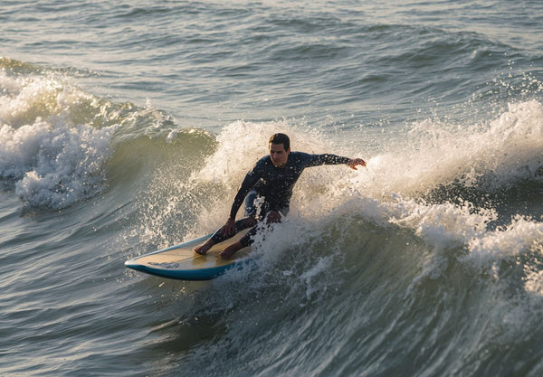 What Is a Surf Mat? Complete Guide to Inflatable Surf Mats, Riding Style, and Benefits