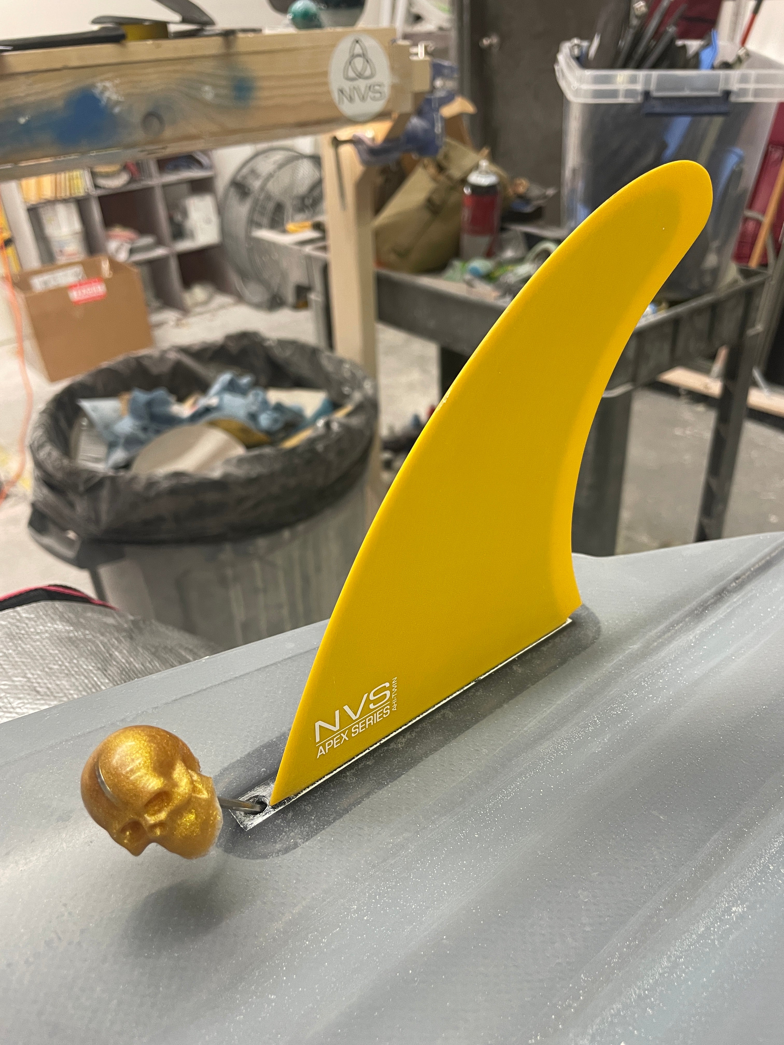 Custom Fin Key Tool Skull Fin Key Large | Upcycled Surfboard Resin Fin Key – Runyon Surfboards