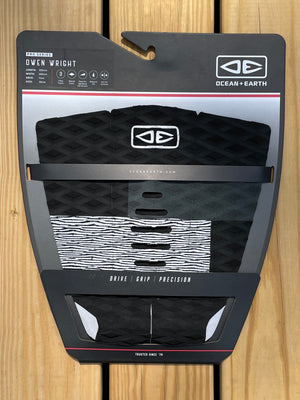 black and white surfboard traction pad
